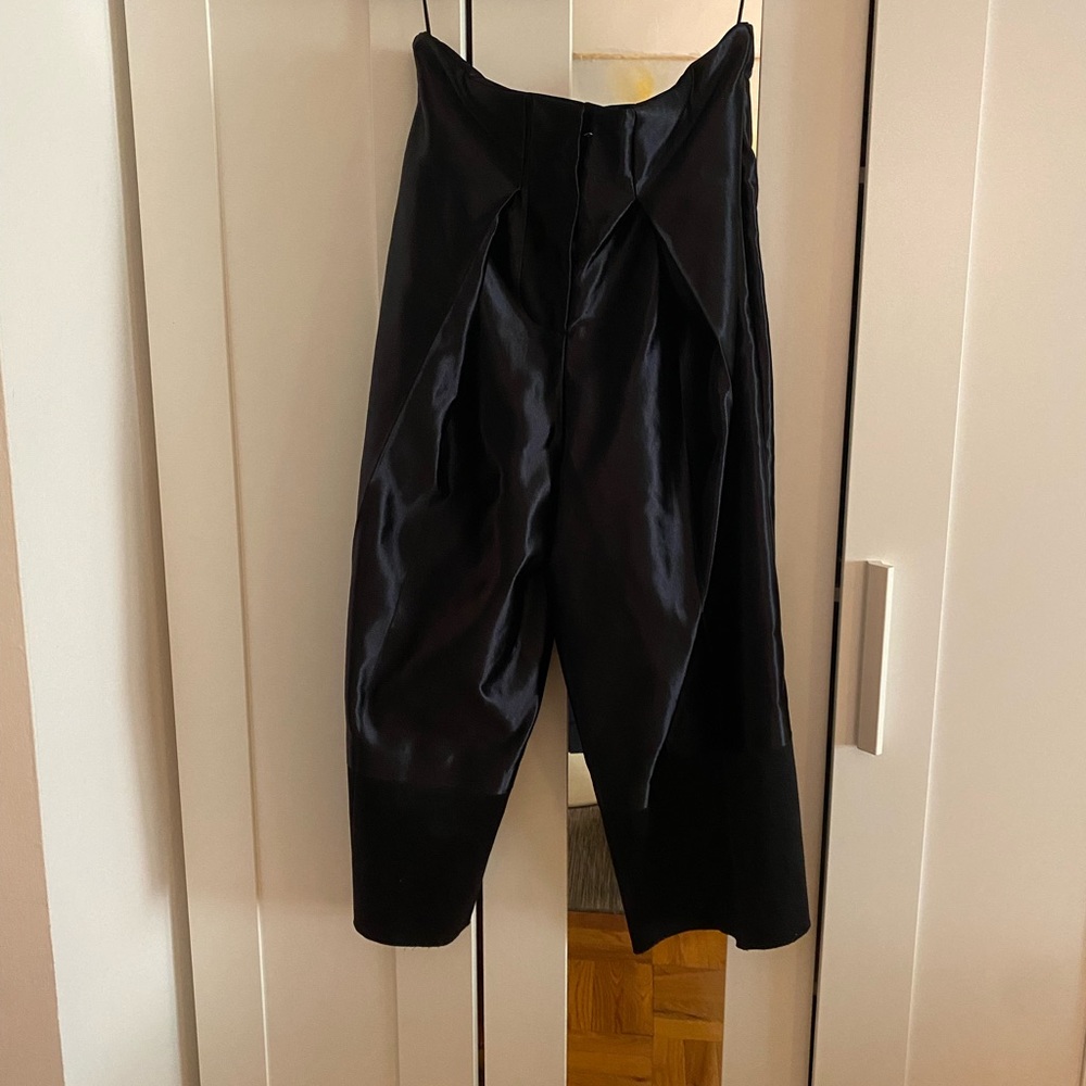 Melitta Baumeister glossy black wide leg, floating waist high fashion pant